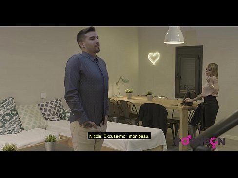 ❤️ PORNBCN 4K Uma mulher madura com mamas grandes quer ser um gigolô jovem fodido anal com um grande amortismo de broche de pinto duro estilo cão de foder, lambendo o orgasmo do cachorro legenda francesa ☑ Porno em nós